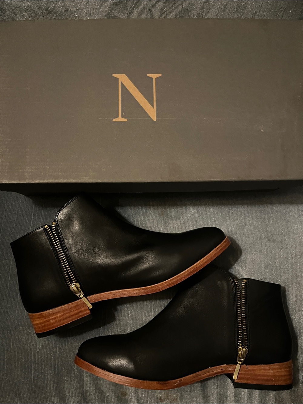 Nisolo Lana Black Leather Ankle Boots